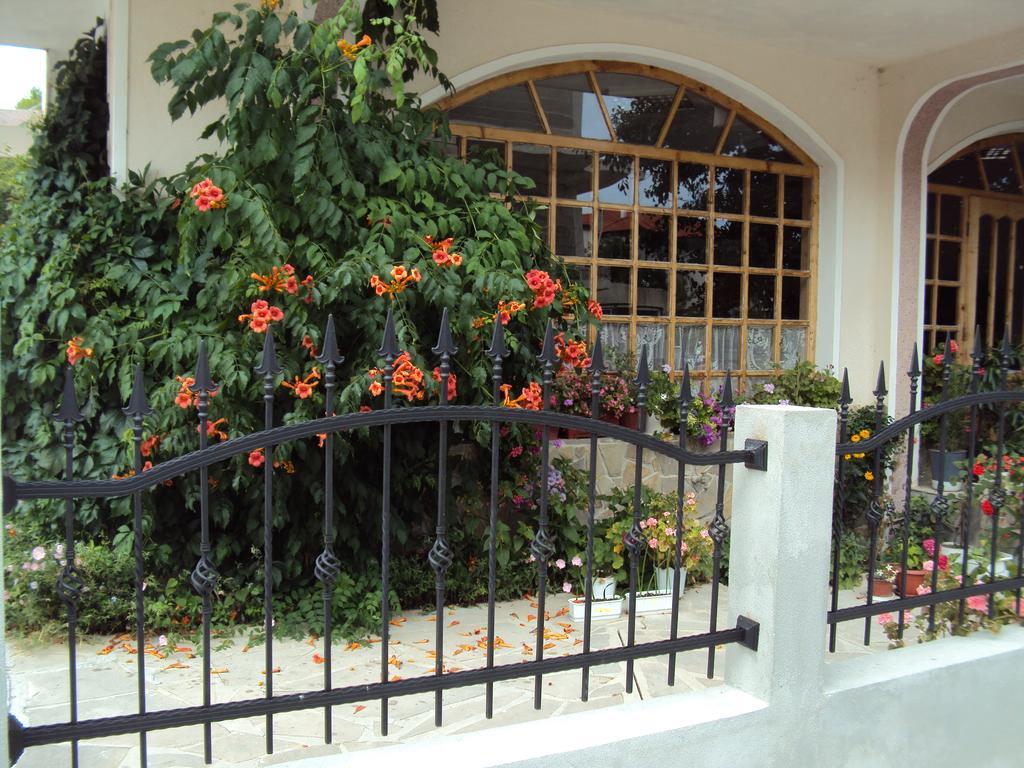 Amfora Guest House Бяла Екстер'єр фото